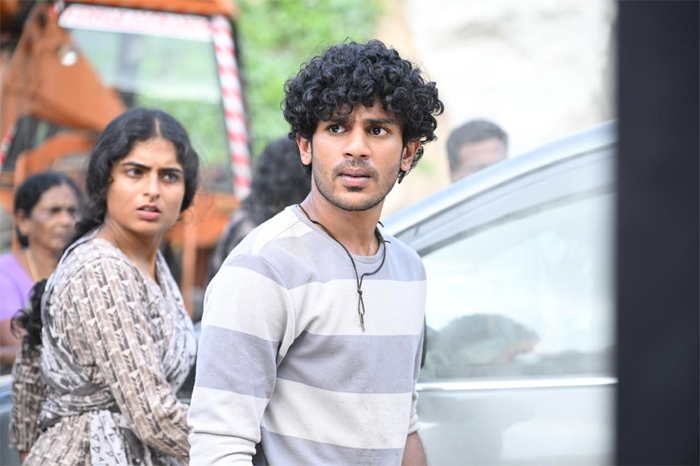  മുറയിലെ അനന്ദു എന്ന കഥാപാത്രമായെത്തി പ്രേക്ഷക ഹൃദയങ്ങളില്‍;  ആദ്യ മലയാള ചിത്രത്തില്‍ പ്രേക്ഷകരുടെ കൈയടി നേടി ഹൃദു ഹാറൂണ്‍ 