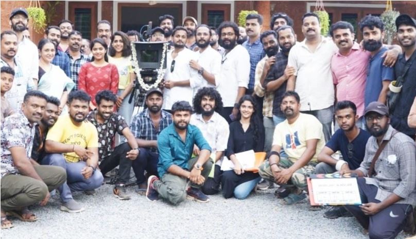 അര്‍ജുന്‍ അശോകനും അനഘ നാരായണനും ഒന്നിക്കുന്ന അന്‍പോട് കണ്‍മണി; തലശ്ശേരിയില്‍ ചിത്രീകരണം തുടങ്ങി