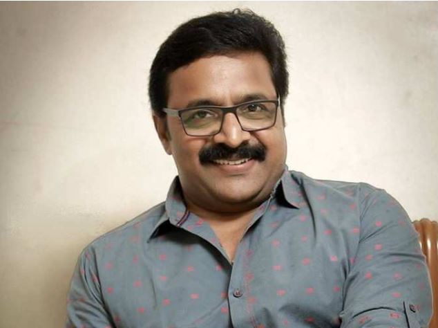 നടനും സംവിധായകനുമായ രഞ്ജി പണിക്കര്‍ക്ക് വിലക്കേര്‍പ്പെടുത്തി ഫിയോക്ക്; നടപടി നടന് പങ്കാളിത്തമുള്ള വിതരണക്കമ്പനി കുടിശിക നല്‍കാനുണ്ടെന്ന പേരില്‍