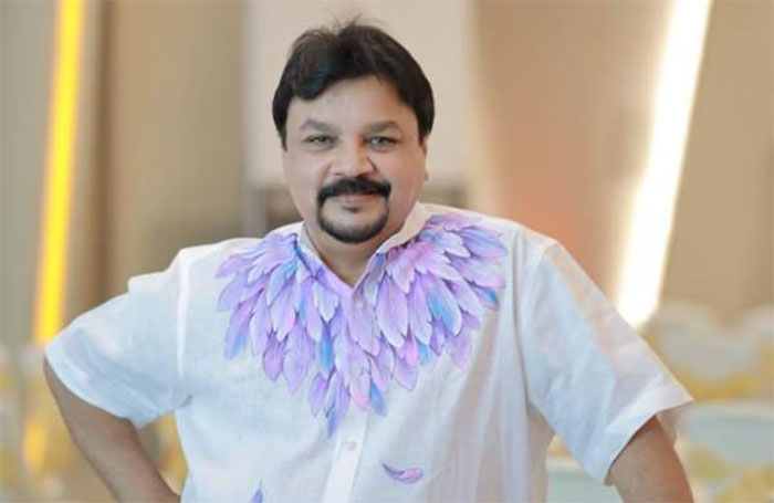  സോഷ്യല്‍ മീഡിയയില്‍ആക്രമണം നടന്നപ്പോള്‍ അമ്മയില്‍ നിന്ന് ആരും തന്നെ പിന്തുണച്ചില്ല;പെയ്ഡ് സെക്രട്ടറിയാണെന്നു ചില കോണുകളില്‍നിന്ന് ആരോപണം ഉയര്‍ന്നു;ആറര കോടി രൂപ കൂടി സംഘടനയ്ക്കായി ബാക്കിവച്ചിട്ടാണ്  പടിയിറങ്ങുന്നത്; ഇടവേള ബാബു വിടവാങ്ങല്‍ പ്രസംഗത്തില്‍ പങ്ക് വച്ചത്