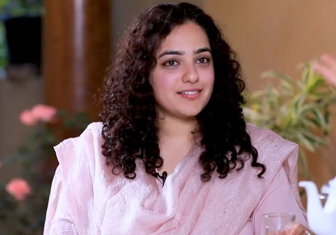 ഒന്ന് രണ്ട് വയസ്സുള്ളപ്പോള്‍ നാല് ഭാഷകള്‍ സംസാരിക്കുമായിരുന്നുവെന്ന് നിത്യാ മേനോന്‍; ഓരോരുത്തര്‍ക്കും വ്യത്യസ്ത കഴിവുകളെന്ന് പറഞ്ഞ്  നടി പങ്ക് വച്ച വാക്കുകള്‍ വൈറലാക്കി സോഷ്യല്‍മീഡിയ; മഡോണ പ്രോ ആണോ എന്ന ചോദ്യവും വൈറല്‍