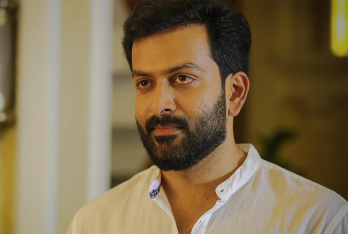 കടുവയിലും ജനഗണമനയിലും ഗോള്‍ഡിലും അഭിനേതാവെന്ന നിലയില്‍ പൃഥ്വിരാജ് പ്രതിഫലം വാങ്ങിയില്ല; സഹ നിര്‍മാതാവെന്ന നിലയില്‍ 40 കോടിയോളം സ്വന്തമാക്കിയെന്ന് കണ്ടെത്തല്‍; പൃഥ്വിരാജിന് ആദായ നികുതി വകുപ്പിന്റെ നോട്ടീസ്