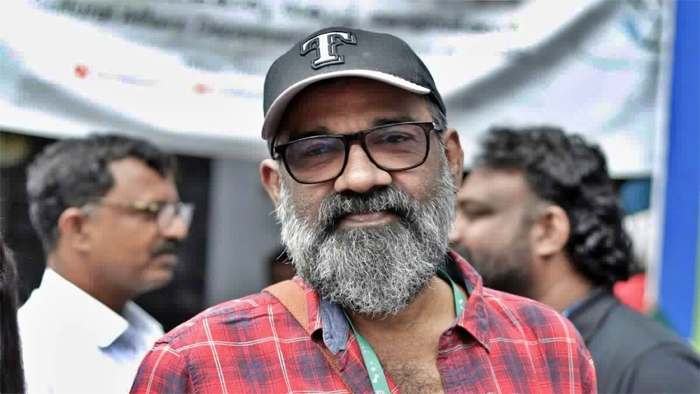  പരാതിയില്‍ പറയുന്ന താജ് ഹോട്ടല്‍ തുടങ്ങിയത് 2016ല്‍; പീഡനം നടന്നതായി യുവാവ് ആരോപിച്ചത് 2012ല്‍; സംവിധായകന്‍ രഞ്ജിത്തിനെതിരായ യുവാവിന്റെ ലൈംഗിക പീഡന പരാതി വ്യാജമെന്ന് കോടതി;നടപടിക്ക് ഇടക്കാല സ്റ്റേ 