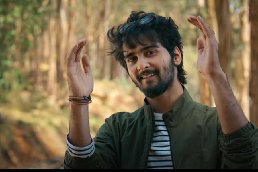 ദുല്‍ഖര്‍ സല്‍മാനും കടയാടി ബേബിയുമൊക്കെയായി ഷെയ്ന്‍ നിഗം; ഉല്ലാസം ട്രെയിലര്‍ കാണാം