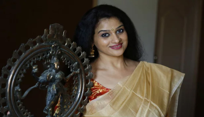 സമ്മര്‍ ഇന്‍ ബത്‌ലഹേമില്‍ ജയറാമിന് പൂച്ചയെ അയച്ച് കൊടുത്തത് ആരെന്ന ചോദ്യം കൊണ്ട് മെസെഞ്ചര്‍ ബോക്‌സും ഇന്‍സ്റ്റഗ്രാമും നിറഞ്ഞു; നമ്മള്‍ മറന്നാലും നമ്മളെ മറക്കാത്ത, സ്‌നേഹം അതുപോലെ കാത്തു സൂക്ഷിക്കുന്ന ആളാണ് ലാലേട്ടന്‍: വിശേഷം പങ്ക് വച്ച ശ്രീജയ