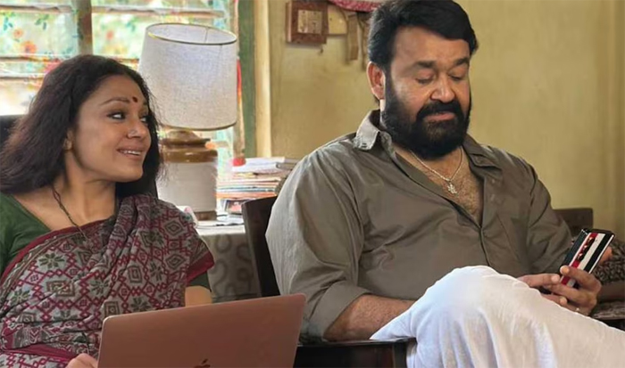സാത്വിക ഭാവത്തെക്കുറിച്ചുള്ള ചര്‍ച്ചകള്‍; തുടരയിലെ ലൊക്കേഷന്‍ ചിത്രവുമായി ശോഭന; എവര്‍ഗ്രീന്‍ കോമ്പോയുടെ മനോഹര ചിത്രം ഏറ്റെടുത്ത് ആരാധകര്‍; റാന്നിക്കാരന്‍ ടാക്‌സി ഡ്രൈവര്‍ ഷണ്‍മുഖമായി മോഹന്‍ലാലെത്തുന്ന തരുണ്‍മൂര്‍ത്തി ചിത്രം അണിയറയില്‍