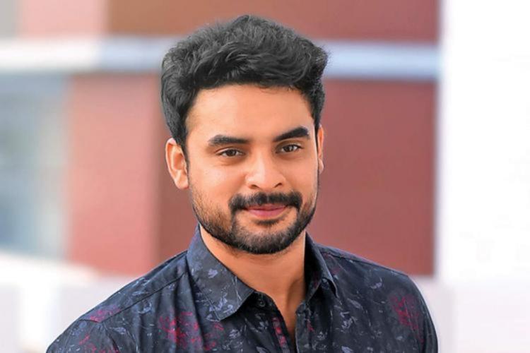 നിരന്തരം അപകീര്‍ത്തിപ്പെടുത്തലും മോശം പദപ്രയോഗങ്ങള്‍ നടത്തലും; നടന്‍ ടൊവിനോ തോമസിനെ സമൂഹമാദ്ധ്യമത്തിലൂടെ അപമാനിച്ചുവെന്ന പരാതിയില്‍ പോലീസ് അന്വേഷണം തുടങ്ങി