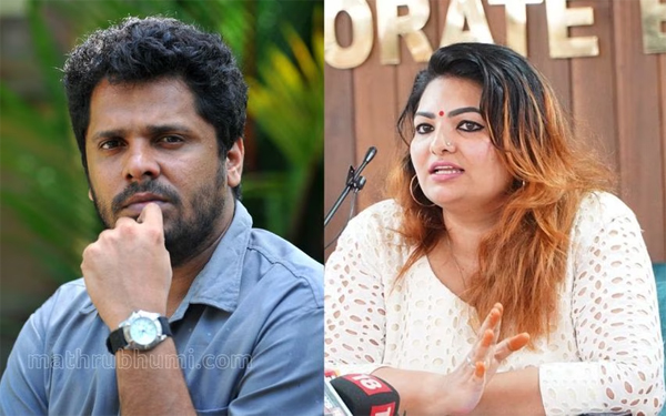  ബി ഉണ്ണികൃഷ്ണനോടുള്ള കലിപ്പില്‍ പിറന്ന സംഘടന! ഫെഫ്ക്കയ്ക്ക് ബദലായി പ്ലാറ്റ്ഫോം ഒരുക്കിയ ആഷിഖ് അബു ലക്ഷ്യമിട്ടത് ആദ്യം ആലോചിച്ചത് ഇടത് ചായ്വുള്ള സംഘടന; തുടക്കത്തില്‍ തന്നെ ക്ഷണം നിരസിച്ച് സാന്ദ്രാ തോമസ്