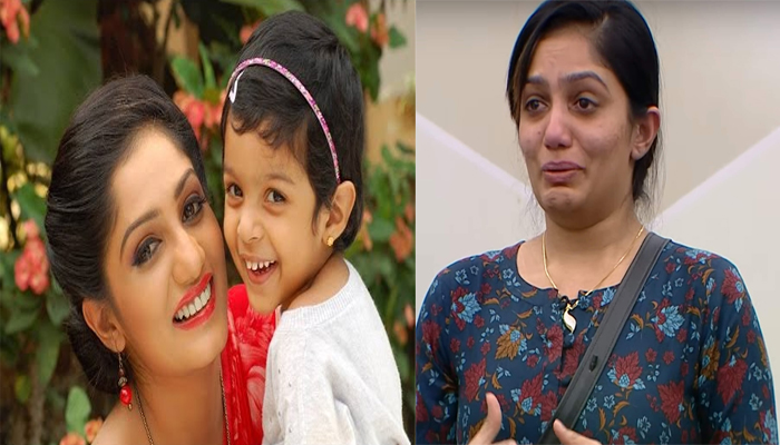   'അച്ഛന്‍ എപ്പോഴും കൂടെയുണ്ടെന്ന് എനിക്ക് ഇപ്പോഴും വിശ്വാസമുണ്ട്' ആര്യയുടെ അച്ഛന് സംഭവിച്ചതെന്ത്!  മനസ്സു തുറന്ന് ബിഗ്‌ബോസില്‍ ആര്യ  