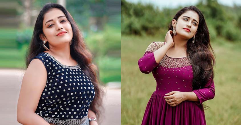 പൃഥിരാജ് തിരുവനന്തപുരത്ത് എത്തുമ്പോള്‍ ഏറ്റവും കൂടുതല്‍ കാണാന്‍ ആഗ്രഹിച്ചത് ഞാനായിരുന്നു;എന്റെ അഭിനയം കണ്ടിട്ട് ആ കുട്ടി നന്നായിട്ട് ചെയ്യുന്നുണ്ടെന്ന് പറഞ്ഞെന്ന് മല്ലികാമ്മ പറഞ്ഞു;വിവാഹം കഴിഞ്ഞെന്ന പ്രചരണം തെറ്റ്; നടി അനുമോള്‍ വിശേഷങ്ങള്‍ പങ്ക് വക്കുമ്പോള്‍