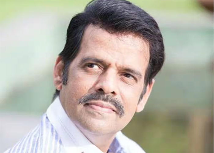  പീഡന കേസില്‍ ബാലചന്ദ്ര മേനോന് മുന്‍കൂര്‍ ജാമ്യം; രാജ്യം പത്മശ്രീ നല്‍കി ആദരിച്ചയാളാണ്, സംഭവം നടന്നിട്ട് 17 വര്‍ഷമമായി; അന്തസ്സും അഭിമാനവും സ്ത്രീകള്‍ക്കു മാത്രമല്ല, പുരുഷന്മാര്‍ക്കുമുണ്ടെന്നും ഹൈക്കോടതി ഉത്തരവില്‍; പരാതി നല്‍കിയതിന്റെ കാലതാമസം കൂടി പരിഗണിച്ച് വിധി 