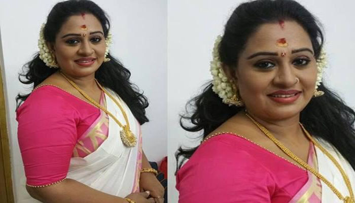  വയറ്റിലൊരാള്‍ കൂടിയുണ്ട്; പൂര്‍ണഗര്‍ഭിണിയായിരിക്കെ അവതരിപ്പിച്ച കഥാപാത്രത്തെക്കുറിച്ച് വെളിപ്പെടുത്തി  ബീന ആന്‍റണി