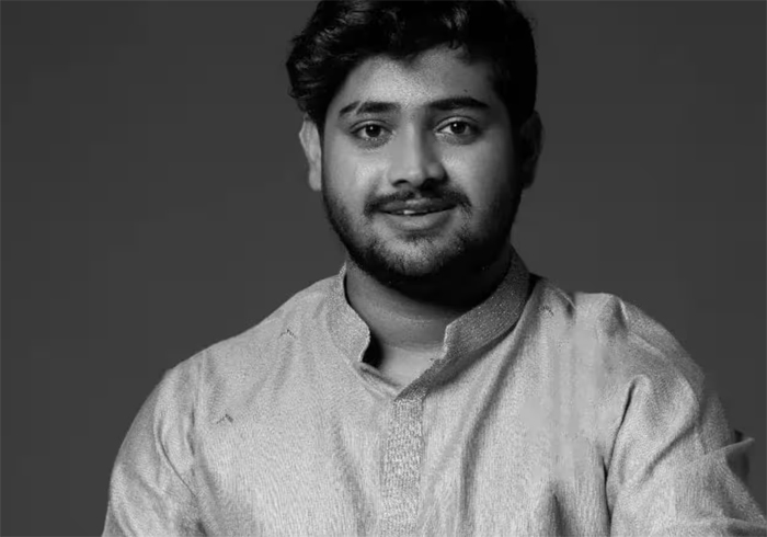 പിതാവ് അമ്മയെ കൊലപ്പെടുത്തുമ്പോള്‍ 9 മാസം;  ഒളിച്ചും പാത്തും നടന്നവന്‍ ടിവിയില്‍ എത്തിയപ്പോള്‍ നാട്ടുകാര്‍ക്ക് അത്ഭുതം; കളിയാക്കല്‍ മാത്രമായിരുന്നു പ്രതിഫലം എങ്കിലും തനിക്ക് തന്നെ തെളിയിക്കണം എന്ന് ആഗ്രഹം;  പണി സിനിമയില്‍ വില്ലന്‍ റോളിലെത്തിയ ജൂനൈസിനെക്കുറിച്ചുള്ള കുറിപ്പ്