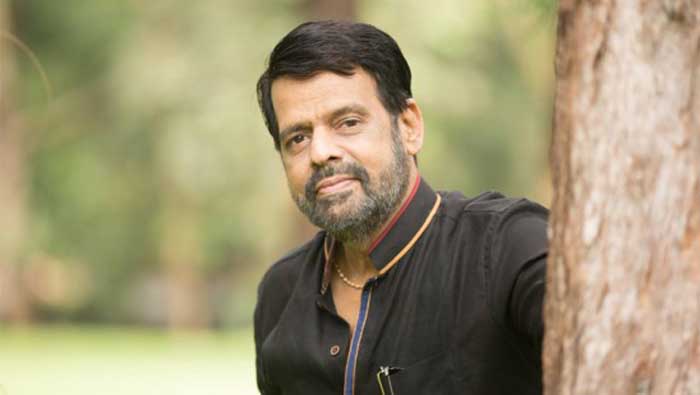  ഹോട്ടല്‍മുറിയില്‍ പെണ്‍കുട്ടിയെ വിവസ്ത്രയാക്കാന്‍ ശ്രമിച്ചു; എന്നെ കടന്നുപിടിച്ചു; ഗ്രൂപ്പ് സെക്സിന് നിര്‍ബന്ധിച്ചു'; നടന്‍ ബാലചന്ദ്രമേനോനെതിരേ ലൈംഗിക പീഡന പരാതിയുമായി നടി