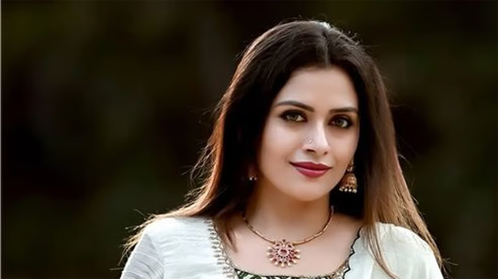 ഫ്‌ളാറ്റ് തട്ടിപ്പ് കേസ്: നടി ധന്യാ മേരി വര്‍ഗീസിന്റെ സ്വത്തുവകകള്‍ മുഴുവന്‍ കണ്ടുകെട്ടി; ഇഡി കണ്ടുകെട്ടിയത് ഒന്നരക്കോടിയുടെ സ്വത്തുക്കള്‍