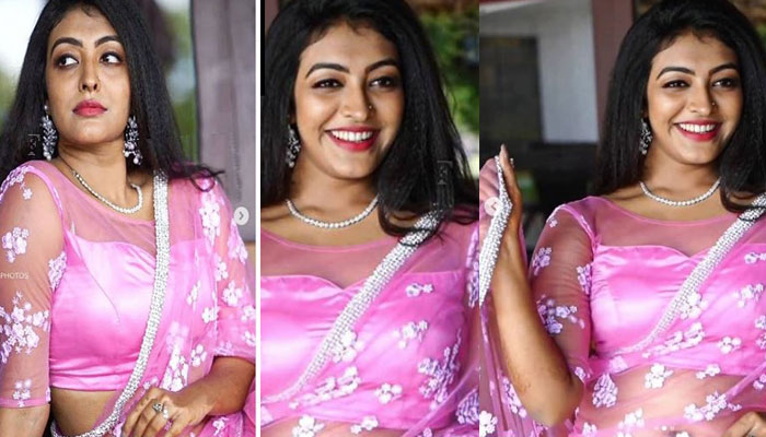  ഇത് വിമാനത്തിലെ നായിക തന്നെയോ; നടി ദുര്‍ഗാ കൃഷ്ണന്റെ പുതിയ ചിത്രങ്ങള്‍ വൈറല്‍