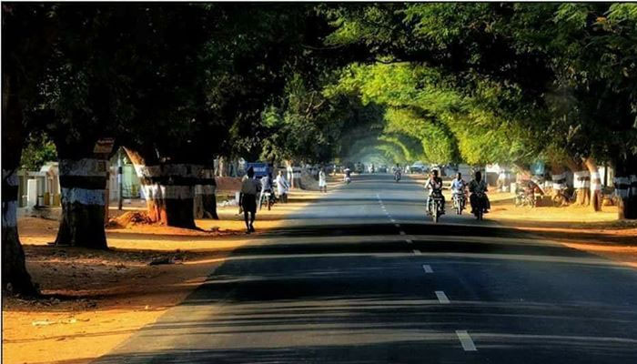മൂന്നാറിലേക്ക് ഒരു യാത്ര പോകാം 