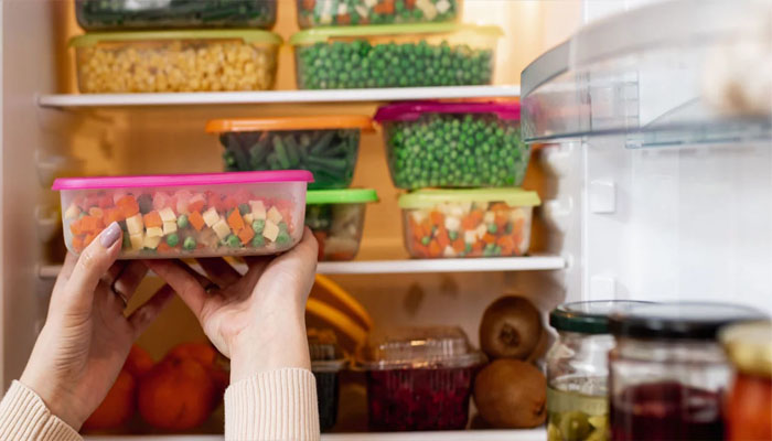 ഭക്ഷണ സാധനങ്ങൾ ഫ്രിഡ്ജിൽ സൂക്ഷിക്കുമ്പോൾ ശ്രദ്ധിക്കേണ്ട കാര്യങ്ങൾ 