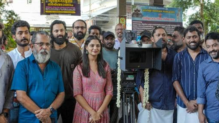 മേപ്പടിയാന്‍' സംവിധായകന്‍ വിഷ്ണു മോഹന്റെ ചിത്രത്തില്‍ ബിജു മേനോന്‍; ചിത്രത്തിന്റ പൂജയും സ്വിച്ചോണ്‍ കര്‍മ്മവും നടത്തി