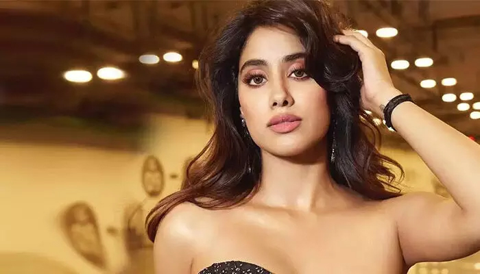  ഇത് മാസത്തിലെ ആ സമയമാണോ? എന്ന് ചോദിക്കുന്നവരുണ്ട്; പുരുഷന്‍മാര്‍ക്ക് ആര്‍ത്തവമുണ്ടായാല്‍ ആണവയുദ്ധം നടന്നേനെ'; ജാന്‍വി കപൂര്‍ 