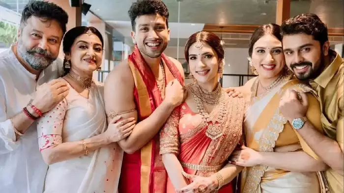  ആചാരപ്രകാരം അറുപതാം വയസില്‍ ഒരു താലി കൂടി കെട്ടണം; താലി റെഡിയാക്കി വച്ചേക്കുന്നു; ജന്മദിനത്തില്‍ പാര്‍വ്വതിയെ വീണ്ടും താലി കെട്ടാനൊരുങ്ങി ജയറാം; മക്കള്‍ക്കും മരുമക്കള്‍ക്കുമൊപ്പം ചൈന്നൈയില്‍ പിറന്നാള്‍ ആഘോഷിക്കാനൊരുങ്ങി മലയാളികളുടെ പ്രിയതാരം