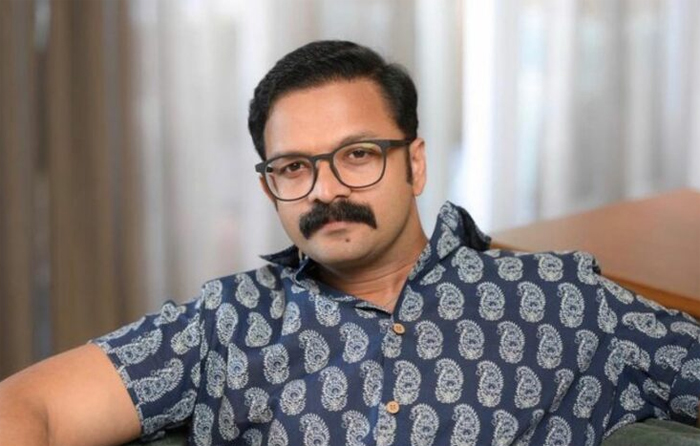  ജാമ്യത്തെ എതിര്‍ത്ത് റിപ്പോര്‍ട്ട് നല്‍കാനുണ്ടെന്ന് സര്‍ക്കാര്‍;ജയസൂര്യയുടെ മുന്‍കൂര്‍ ജാമ്യഹര്‍ജികള്‍ പരിഗണിക്കുന്നത് മാറ്റി