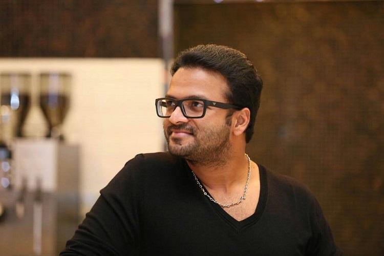 തുടര്‍ച്ചയായുള്ള സംഘടന രംഗങ്ങളുടെ ഷൂട്ടിങ് മൂലം ക്ഷിണിതനായ ജയസൂര്യ ലൊക്കേഷനില്‍ തല കറങ്ങി വീണു; പെട്ടെന്നുള്ള വീഴ്ച്ചയില്‍ തലയ്ക്ക് പരുക്ക്; നടന് പരുക്കേറ്റത് തൃശൂര്‍ പൂരം എന്ന ചിത്രത്തിന്റെ ഷൂട്ടിനിടെ;  നടന്‍ വിശ്രമത്തില്‍