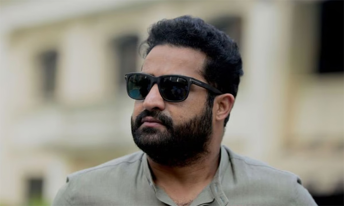  വ്യായാമത്തിനിടെ ജൂനിയര്‍ എന്‍ടിആറിന് പരിക്ക്; ഊഹാപോഹങ്ങള്‍ ആരും വിശ്വസിക്കരുതെന്ന് അഭ്യര്‍ത്ഥന