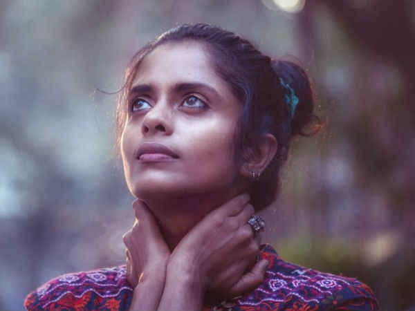 ഒരു സിനിമയിൽ നായികയായി തെരഞ്ഞെടുത്ത രാത്രി മെസേജസ് വരാൻ തുടങ്ങി; പിന്നാലെ കോൾ എത്തി; സിനിമയുമായി ബന്ധപ്പെട്ട കാര്യങ്ങൾ രാവിലെ സംസാരിക്കാമെന്ന് പറഞ്ഞതോടെ സിനിമയുമില്ല കോളുമില്ല;തമിഴിൽ നിന്ന് മാത്രമല്ല മലയാളത്തിലും മോശമായ സമീപനങ്ങളുണ്ടായെന്ന് വെളിപ്പെടുത്തി കനി കുസൃതി