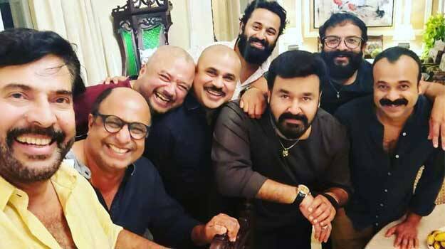 മലയാളത്തില്‍ വീണ്ടുമൊരു ട്വന്റി-20 എത്തുന്നു; സൂപ്പര്‍ താരങ്ങള്‍ അണിനിരക്കുന്ന ചിത്രമൊരുക്കാന്‍ അമ്മ; സംവിധാനം ടികെ രാജീവ് കുമാര്‍