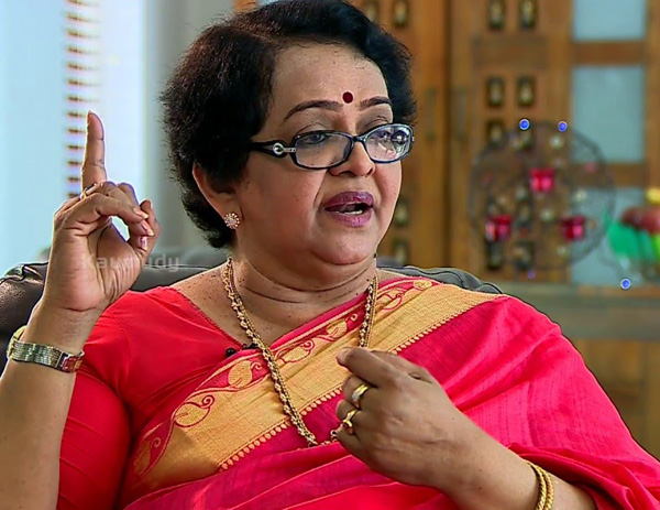 കേരളത്തില്‍ ഇത്രയ്ക്ക് തൊഴിലില്ലായ്മയോ.? നിലപാടില്‍ സത്യസന്ധത വേണം ഒന്നുകില്‍ ശുദ്ധമായ നര്‍മമായിരിക്കണം അല്ലെങ്കില്‍ കാമ്പുള്ള വിമര്‍ശനങ്ങളായിരിക്കണം; ട്രോളന്മാരുടെ വായ അടപ്പിച്ച് മല്ലിക സുകുമാരന്‍