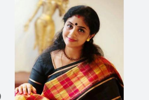  നൃത്തവും പണവും സമ്പത്തും എല്ലാം നീയെനിക്ക് നല്‍കി;രണ്ട് തവണ വിവാഹം കഴിക്കുക എന്നാല്‍ രണ്ട് തവണ ജനിക്കുന്നത് പോലെ;ആ അര്‍ത്ഥത്തില്‍ എനിക്കത് വളരെ വലിയ ആഘാതമായിരുന്നു; മേതില്‍ ദേവിക പങ്ക് വക്കുന്നത്