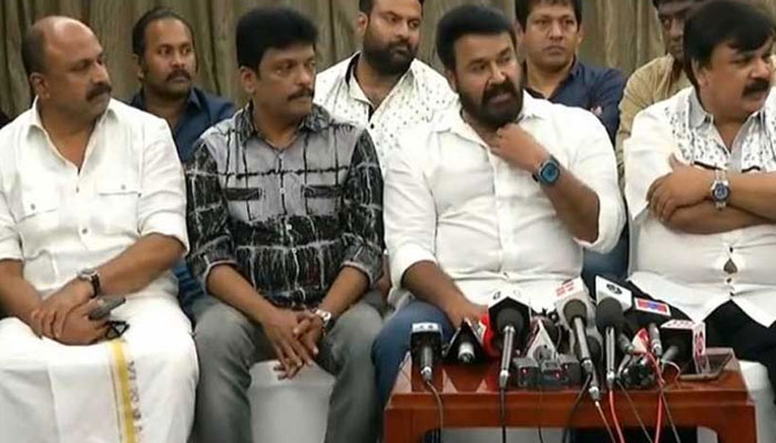 താര നിശയെയുമായി ബന്ധപ്പെട്ട് അമ്മയും നിര്‍മാതാക്കളും കൊമ്പുകോര്‍ക്കുന്നു; നിര്‍മാതാക്കളുടെ താരനിശയിലേക്ക് താരങ്ങളെ വിട്ടുതരില്ലെന്ന് അമ്മ; 'ഉറിക്ക് ഉത്തരം മുറിപ്പത്തല്‍' മറുപടി നല്‍കി മോഹന്‍ലാല്‍