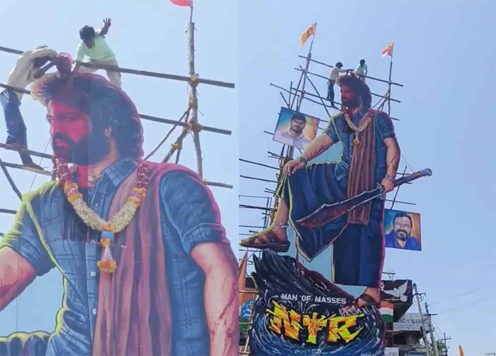  ആരാധന മൂത്തു തിയേറ്ററില്‍ ആടിനെ വെട്ടി എന്‍.ടി.ആര്‍ ആരാധകര്‍; ദേവര സിനിമയുടെ റിലീസ് ദിവസത്തിലെ ആവേശം സോഷ്യല്‍മീഡിയയില്‍