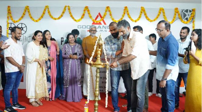  രാജേഷ് മാധവനും ശ്രിത ശിവദാസും ഒരുമിക്കുന്ന ചിത്രം; ഷൂട്ടിങിന് കൊച്ചിയില്‍ തുടക്കം