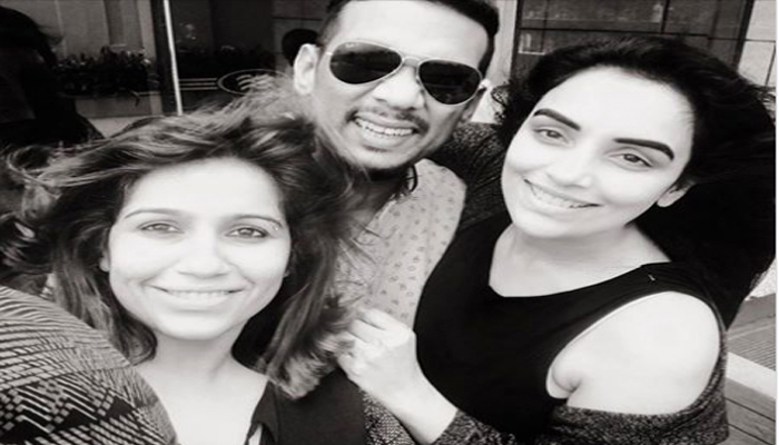 സാബുവിന് ആശംസയുമായി രഞ്ജിനിയോടൊപ്പം ശ്വേതയെത്തി; ഗ്രാന്റ് ഫിനാലെയില്‍ എത്താത്തതിന്റെ കാരണം വ്യക്തമാക്കി ശ്വേത; സോഷ്യല്‍ മീഡിയയില്‍ വൈറലായി രഞ്ജിനിയും സാബുവും ശ്വേതയും ഒന്നിച്ചു സെല്‍ഫി