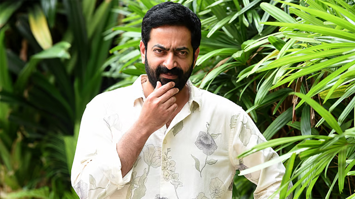  അറയ്ക്കല്‍ അബു ചെയ്യുക അത്ര എളുപ്പം ആയിരുന്നില്ല;ആട് 3 ഫുള്‍ കോമഡിയാണെങ്കിലും ഒരു സസ്‌പെന്‍സ് ഉണ്ട്; സൈജു കുറുപ്പ് പങ്ക് വച്ചത്