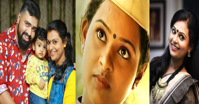  റാഗിങ്ങിനൊടുവില്‍ സീനിയറെ പ്രണയിച്ചു കെട്ടി; കണ്ണീര്‍തുടച്ച്  വീണ്ടും എത്തിച്ചത് ഗീതു മോഹന്‍ദാസ്; ചെമ്പകമേ ആല്‍ബത്തിലൂടെ എത്തിയ നടി സംഗീതയുടെ കുടുംബവിശേഷങ്ങള്‍..!