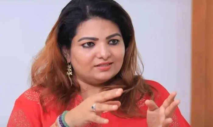  സാന്ദ്ര തോമസിനെ നിര്‍മാതാക്കളുടെ സംഘടനയില്‍ നിന്ന് പുറത്താക്കിയ നടപടിക്ക് സ്റ്റേ; നിശബ്ദയാക്കാമെന്ന് കരുതിയവര്‍ക്കുള്ള താക്കീതെന്ന് സാന്ദ്ര തോമസ്
