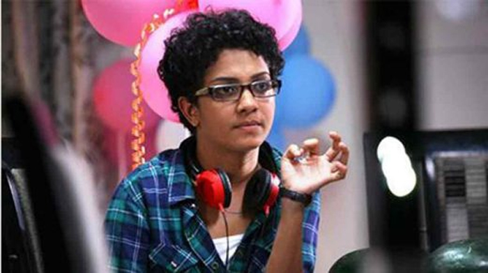  നടിക്ക് പണം വാഗ്ദാനം ചെയ്ത് സെക്സ് ആവശ്യപ്പെട്ടതിനെ എതിര്‍ത്തു; തന്നെ സിനിമയില്‍നിന്നു വിലക്കി; സംവിധായിക സൗമ്യ സദാനന്ദന്‍ പങ്ക് വച്ചത്