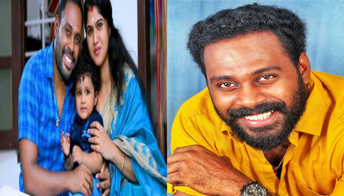  സൗഹൃദം പ്രണയമായി മാറി;  അത് വിവാഹത്തില്‍ എത്തി; ഒരു സിനിമ നടനെ വിവാഹം കഴിക്കണമെന്ന് ഒരിക്കലും കരുതിയിരുന്നില്ല; മനസ്സ് തുറന്ന് നടൻ സെന്തിലിന്റെ ഭാര്യ അഖില 