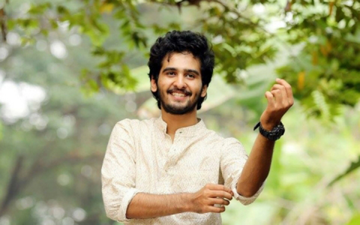 എനിക്കന്ന് 17 വയസ് മാത്രമേ പ്രായമുള്ളൂ; ഷൂട്ടിങ് തുടങ്ങുന്നതിന് ഒരാഴ്ച മുമ്പാണ് രാജീവ് രവി സാര്‍ സ്വയംഭോഗം ചെയ്യുന്ന രംഗമുണ്ടെന്ന് പറഞ്ഞത്; ഇത് കേട്ടപ്പോള്‍ വാപ്പച്ചിക്കും ഉമ്മച്ചിക്കും താത്പര്യം തോന്നിയില്ല; സ്റ്റീവ് ലോപ്പസിലെ നായകവേഷം ഉപേക്ഷിച്ചതിന് പിന്നിലെ കഥ പറഞ്ഞ് ഷെയിന്‍ നിഗം