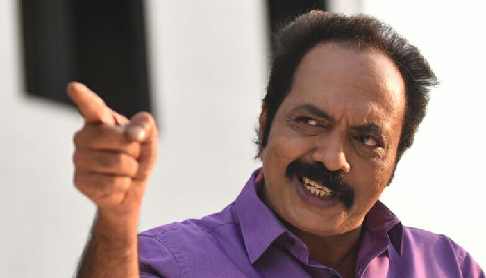 മോഹന്‍ലാലിനെ അല്ല മമ്മൂട്ടിയെ അല്ലേ ചോദ്യം ചെയ്യേണ്ടത് ? മോഹന്‍ലാലിന് നേരെ വിമര്‍ശനം തൊടുക്കുന്നത് എന്തിനാണ്; ദിലീപ് വിഷയത്തില്‍ പ്രതികരണവുമായി ഷമ്മി തിലകന്‍