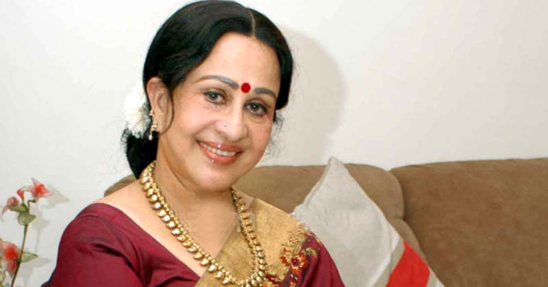 അച്ഛന് സുഖമില്ലാതായതോടെയാണ് കേരളത്തില്‍ എത്തിയത്; പട്ടിണിയ്ക്ക് സമാനമായിരുന്നു അവസ്ഥ;അമ്മയെ അച്ഛന്‍ മരിക്കുന്നത് വരെ ഗര്‍ഭിണിയായിട്ടേ കണ്ടിട്ടുള്ളൂ; ദാരിദ്രം നിറഞ്ഞ ബാല്യകാലത്തെക്കുറിച്ച് ഷീല വെളിപ്പെടുത്തുന്നു