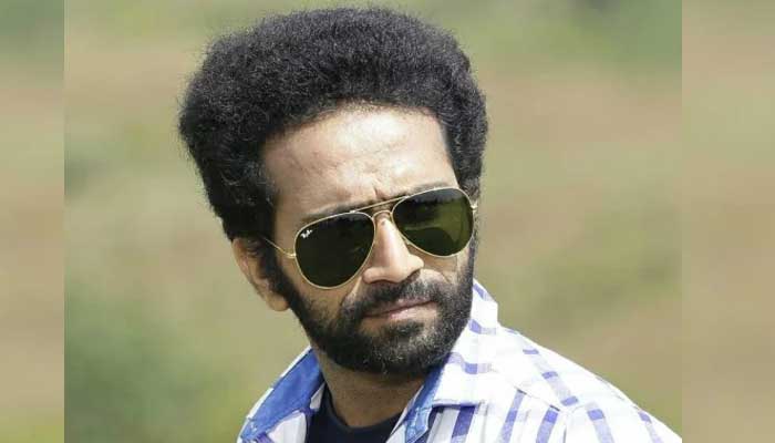 ഓരോ ബുധനാഴ്ചയും ജാമ്യം കിട്ടുമെന്ന് പ്രതീക്ഷിച്ചു ഡാഡി വരുന്നതും കാത്തിരിക്കുമായിരുന്നു; മമ്മി രണ്ടാഴ്ചയോളം ആഹാരമൊന്നും കഴിച്ചില്ല; ജയില്‍ സൂപ്രണ്ട് നിര്‍ബന്ധിപ്പിച്ച് മുടി വെട്ടിച്ചു; ആത്മവിശ്വാസം നല്‍കി എന്നെ കുടെ നിറുത്തിയത് സഹതടവുകാരനായിരുന്ന ഗണപതിയാണ്;ജയിലെ അനുഭവങ്ങള്‍ തുറന്ന് പറഞ്ഞ് ഷൈന്‍ ടോം ചാക്കോ