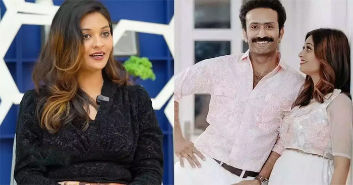 ലൈവിലെത്തി പറഞ്ഞത് ഷൈനിനെക്കുറിച്ച് അല്ല;  ഷൈനിനെ മോശമാക്കി പറയാനോ നന്ദികേട് കാണിക്കാനോ കഴിയില്ല; ഞങ്ങളുടെ റിലേഷനില്‍ മൂന്നാമതൊരാള്‍ ഉണ്ടായതും കാരണം; ഒന്നരമാസമായി ഷൈനുമായി ബ്രേക്ക് അപ്പില്‍; മോഡലായ തനൂജക്ക് പറയാനുള്ളത്
