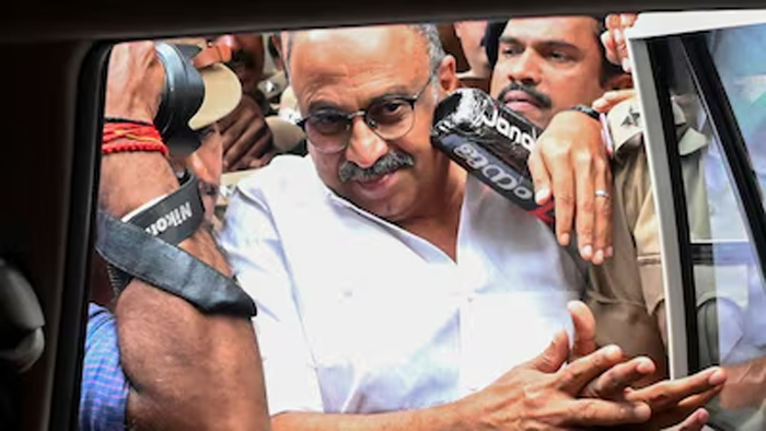  ബലാല്‍സംഗം നടന്നെന്ന് പറയുന്ന ഹോട്ടലില്‍ വച്ച് പരാതിക്കാരിയായ നടിയെ കണ്ടിട്ടില്ല; ഒറ്റത്തവണ മാത്രമാണ് നേരില്‍ കണ്ടിട്ടുള്ളത്; ബലാല്‍സംഗ കേസില്‍ അന്വേഷണ സംഘത്തിന്റെ മുമ്പാകെ സിദ്ദിഖിന്റെ അവകാശവാദം ഇങ്ങനെ 