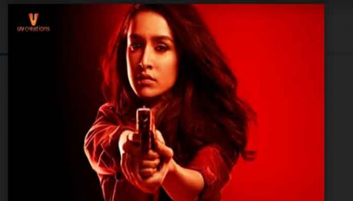 തോക്കുമായി ശ്രദ്ധാ കപൂർ; സാഹോയുടെ മൂന്നാം പോസ്റ്റർ എത്തി; ടീസർ ജൂൺ 13 ന്; മൂന്ന് വ്യത്യസ്ത ഭാഷകളിൽ എത്തുന്ന ആദ്യ പ്രഭാസ് ചിത്രം തിയേറ്ററിലെത്തുക ഓഗസ്റ്റ് 15ന്