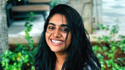 നടി നിമിഷ സജയനും സംവിധാനത്തിലേക്ക്;  മമ്മൂട്ടിയെ നായകനാക്കി സിനിമ അണിയറയില്‍; മമ്മൂട്ടി കൈകോര്‍ക്കുന്ന രണ്ടാമത്തെ വനിത സംവിധായിക