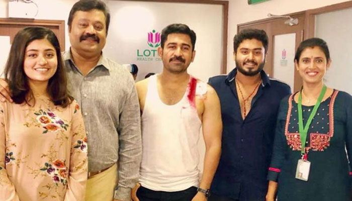 'അച്ഛനെ ഇങ്ങനെ കാണാനാണ് എനിക്കിഷ്ടം'; നാലു വര്‍ഷത്തിന് ശേഷം വെള്ളിത്തിരയിലേക്ക് എത്തുന്ന സുരേഷ് ഗോപിയെ കാണാന്‍ ഗോകുലും ഭവാനിയുമെത്തി; തമിരശന്റെ സെറ്റില്‍ അപ്രതീക്ഷിത അതിഥിയായി എത്തിയ മക്കള്‍ക്കൊപ്പം പകര്‍ത്തിയ ചിത്രവുമായി താരത്തിന്റെ  കുറിപ്പ് 